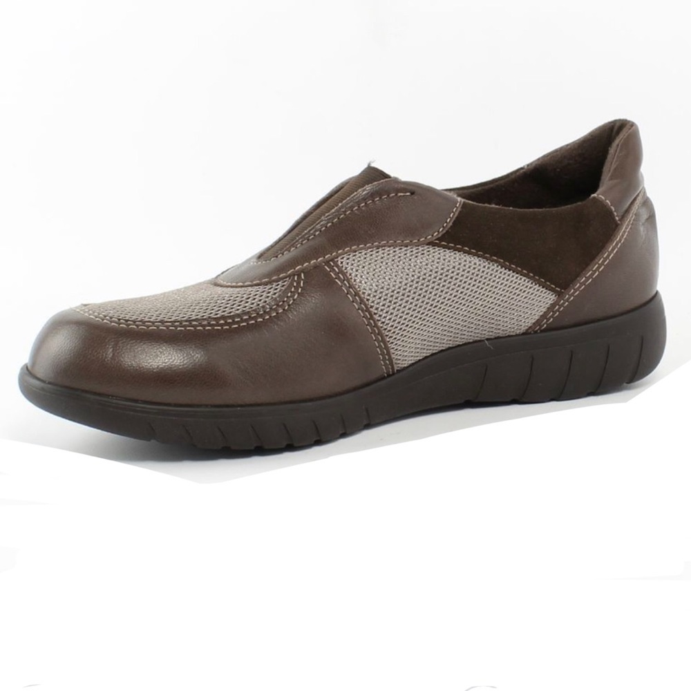 NWOT Munro Olympia Athletic Shoe